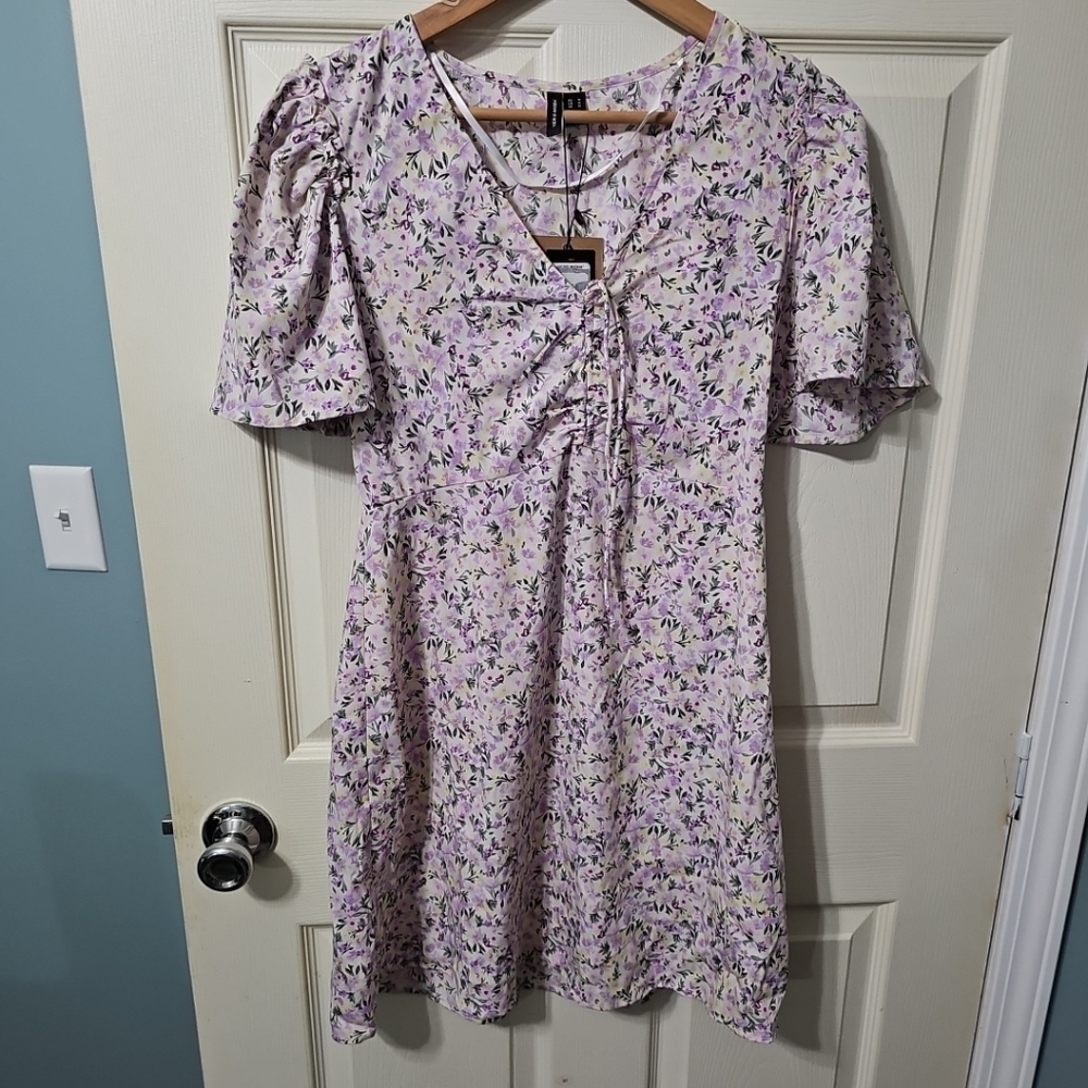 Vero Moda Floral Print Mini Dress Women's‎ M Multicolored NWT. (BB1)